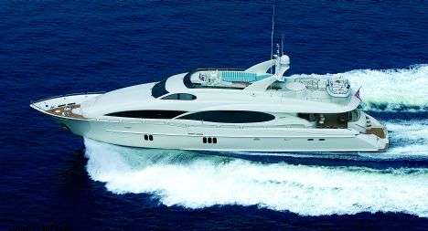 Lazzara�110�Open�Flybridge